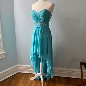 Morgan & co Light blue prom dress hi-low sweetheart neckline strapless size 3/4